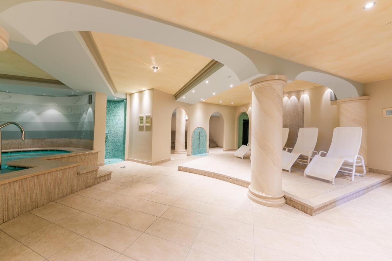 Hotel La Gardenia & Villa Oleandra Limone sul Garda Ngoại thất bức ảnh