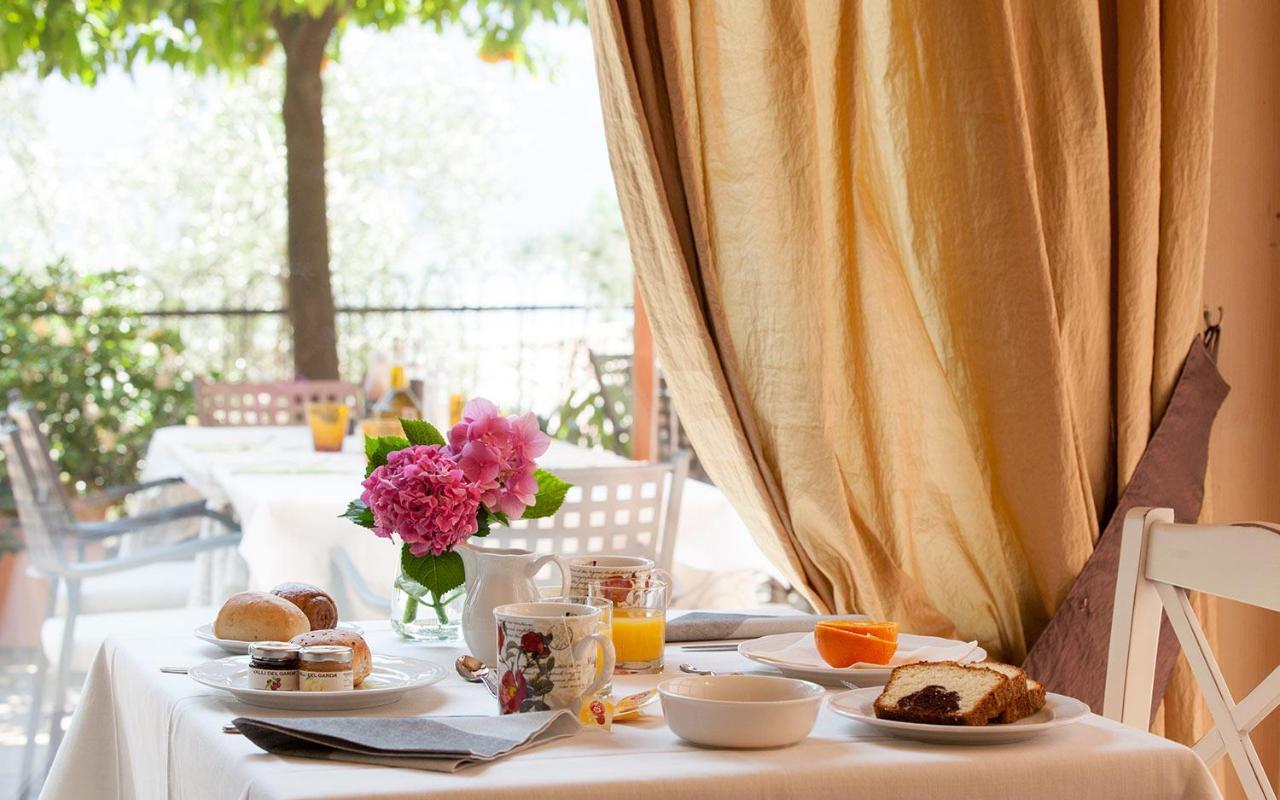 Hotel La Gardenia & Villa Oleandra Limone sul Garda Ngoại thất bức ảnh
